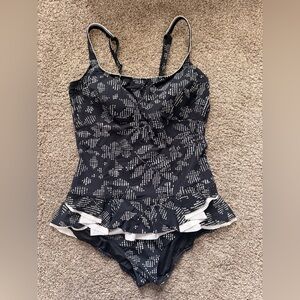 Profile By Gottex Black and White One-Piece Swim Suit with Ruffle Hem